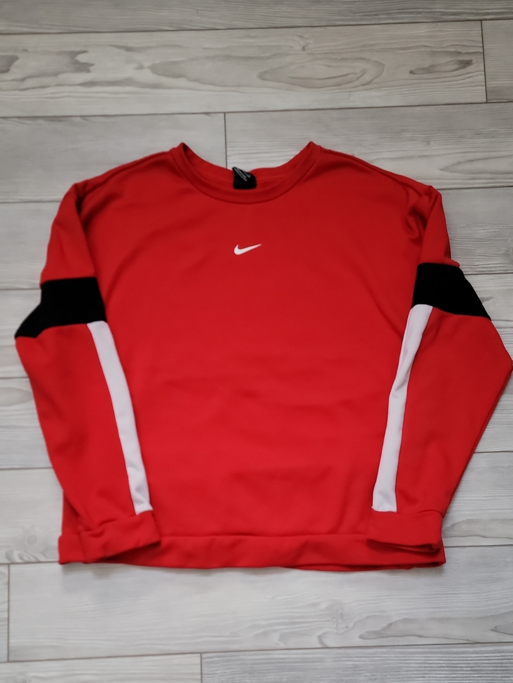 Nike Men's Small Red Embroidered Swoosh Crewneck Sweatshirt